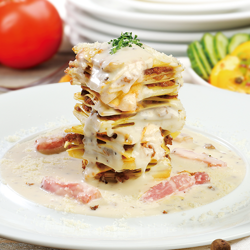 熟成厚切りベーコンのカルボナーララザニア