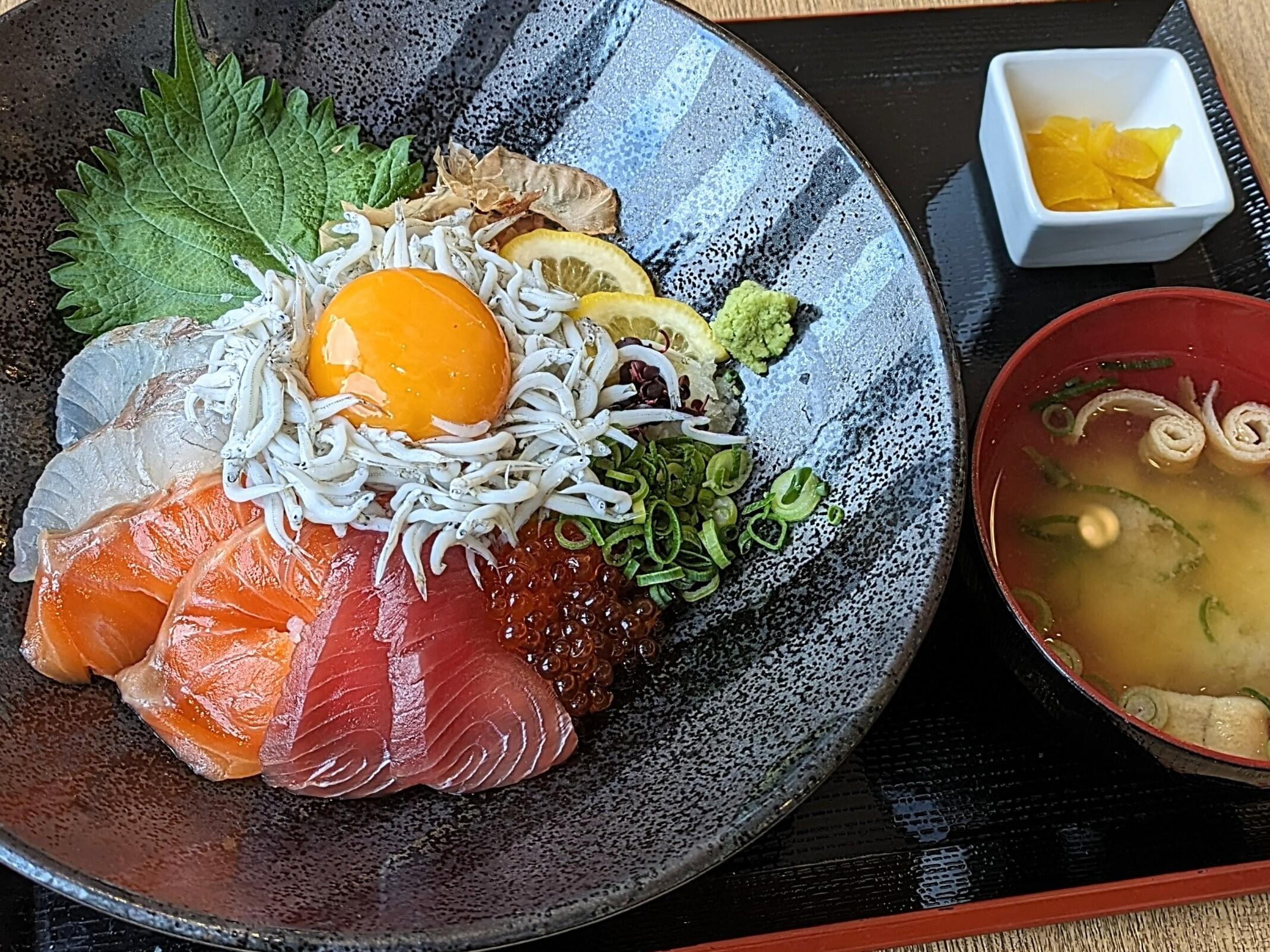 釜揚げしらす海鮮丼セット